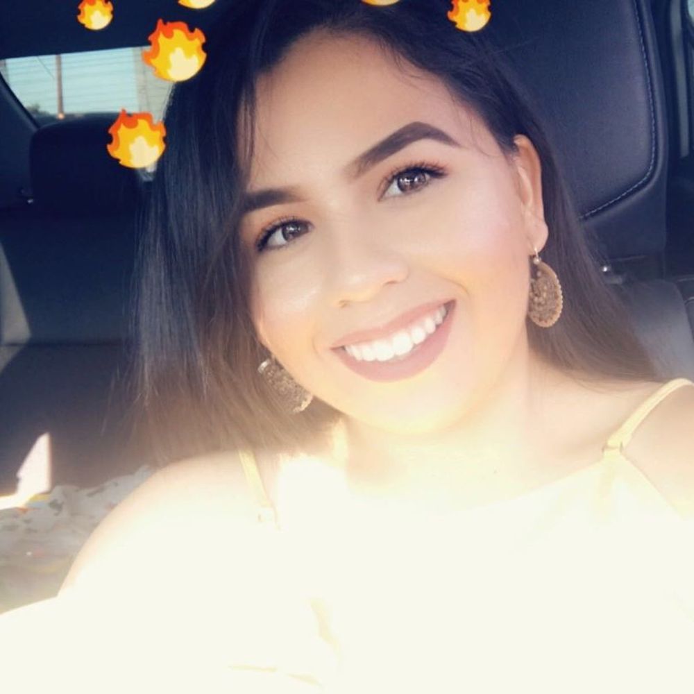 Meet your Posher, Cynthia